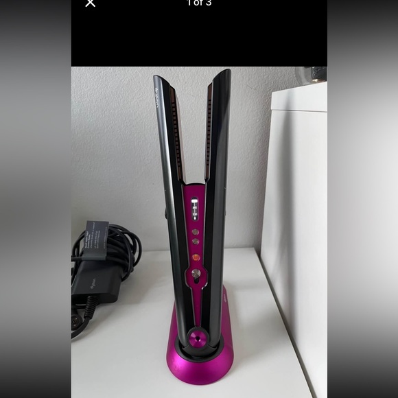 Dyson Hair Tool in Black and Pink